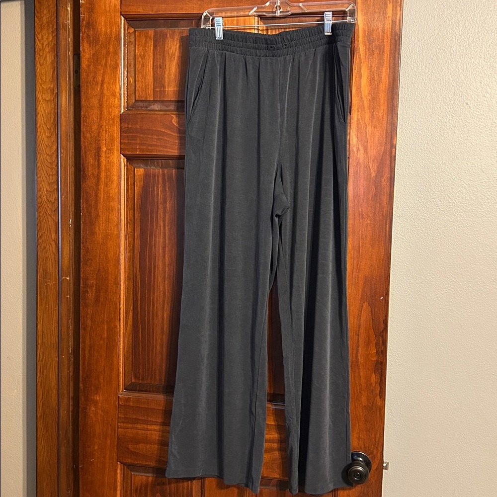 Victoria’s Secret Gray Wide-Leg pajama pants